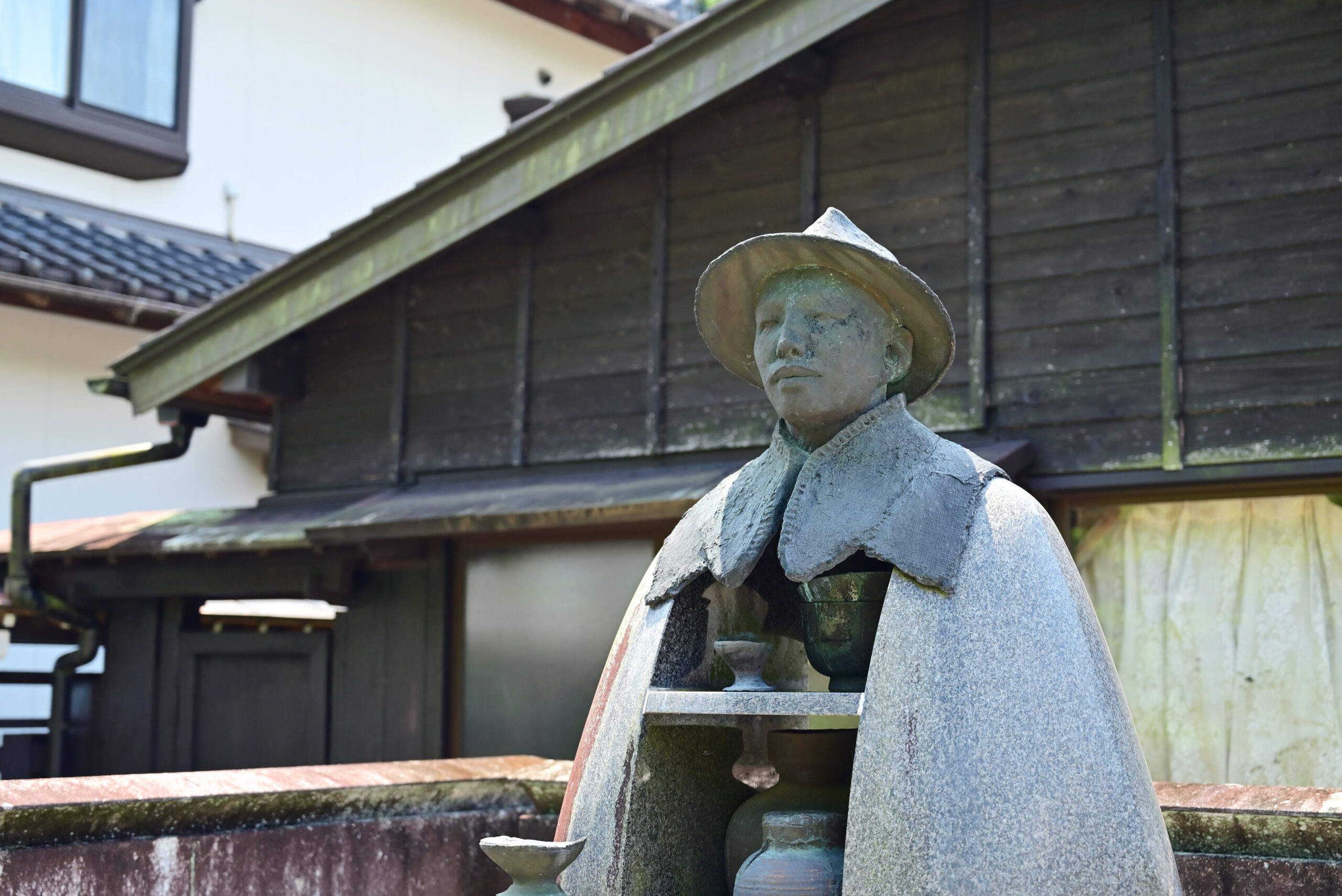 鳳来寺山表参道、若山牧水像